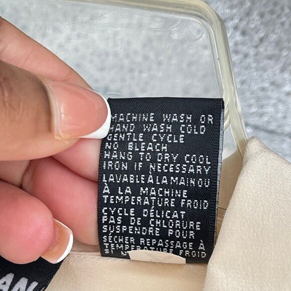 Diane Gilman Petite Women’s Cream 100% Silk Button Front Blouse Small Washable - Picture 5 of 14